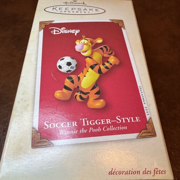 NWT Disney Soccer Tigger-Style Hallmark Keepsake Ornament - Picture 2 of 8